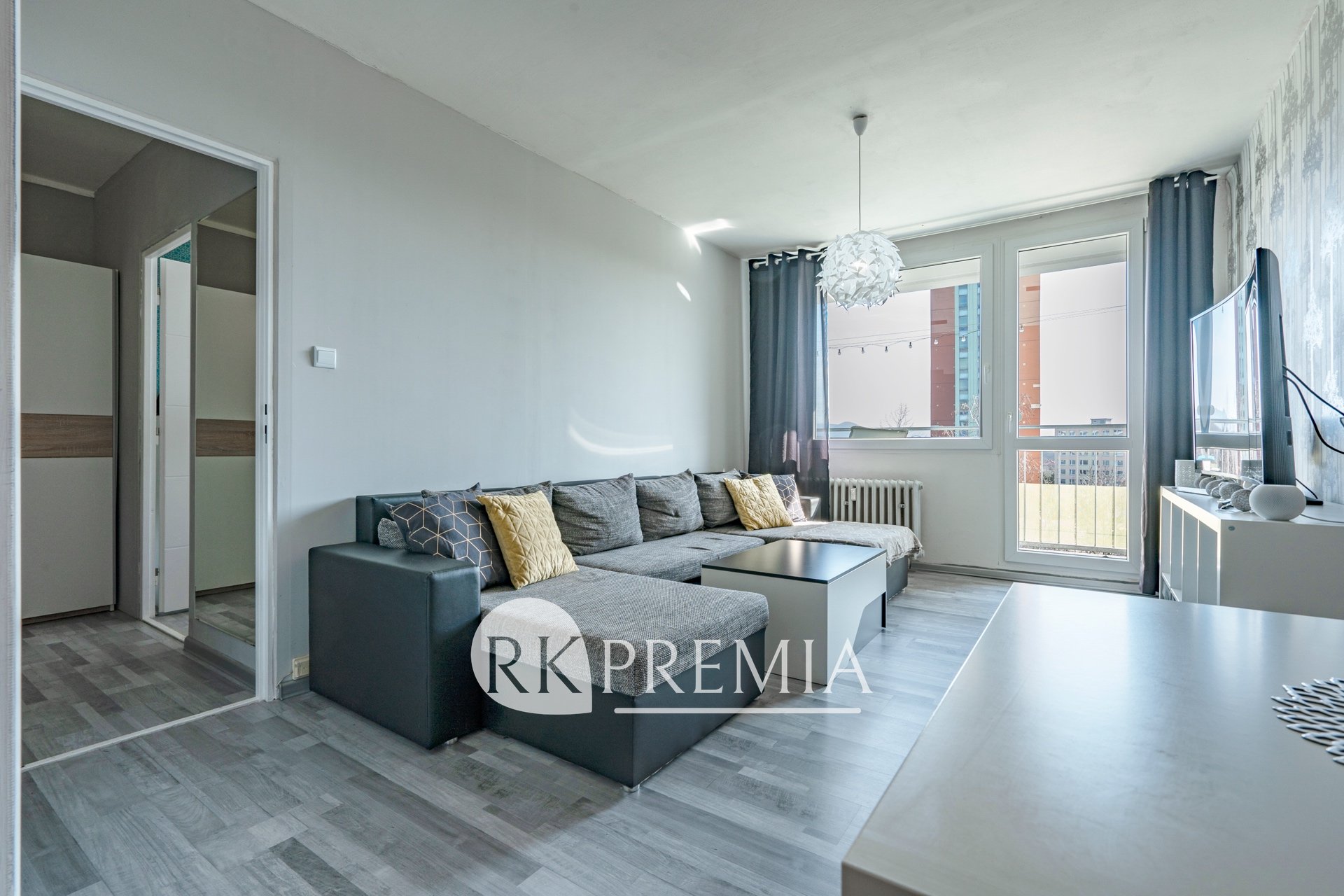prodej-byty-2-kk-0m2-teplice-trnovany-dsc9024-5b9b5e