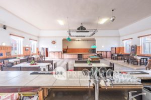 prodej-komercniho-objektu-1102-m2-587-m2-zabrusany-dsc9756-a52d7a