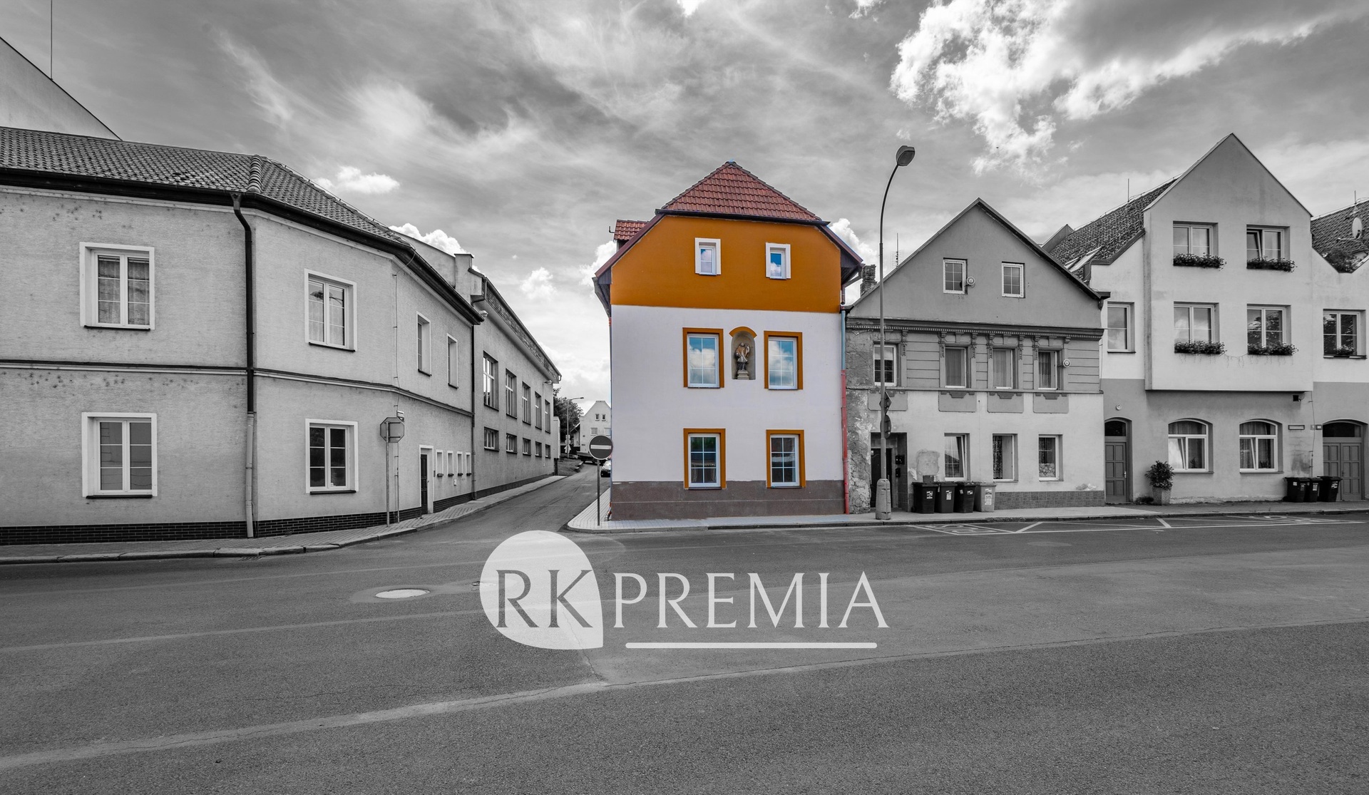 nabizi-prodej-cinzovni-dum-vaclavske-namesti-78-13-trmice-dsc6511-b3ac68