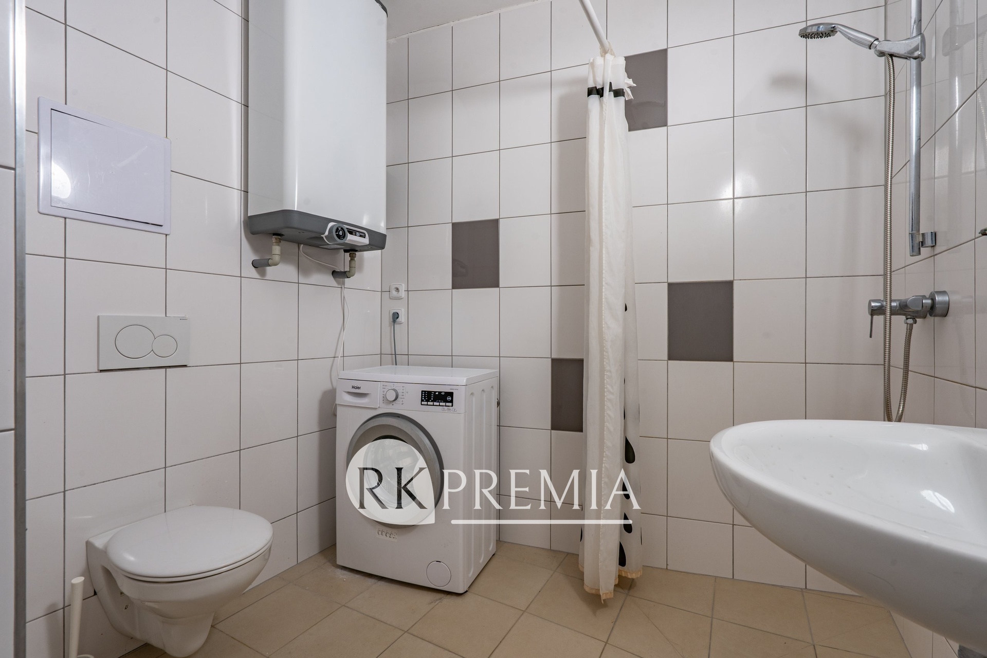 4Foto_pronájem 3.1 U hadích lázní