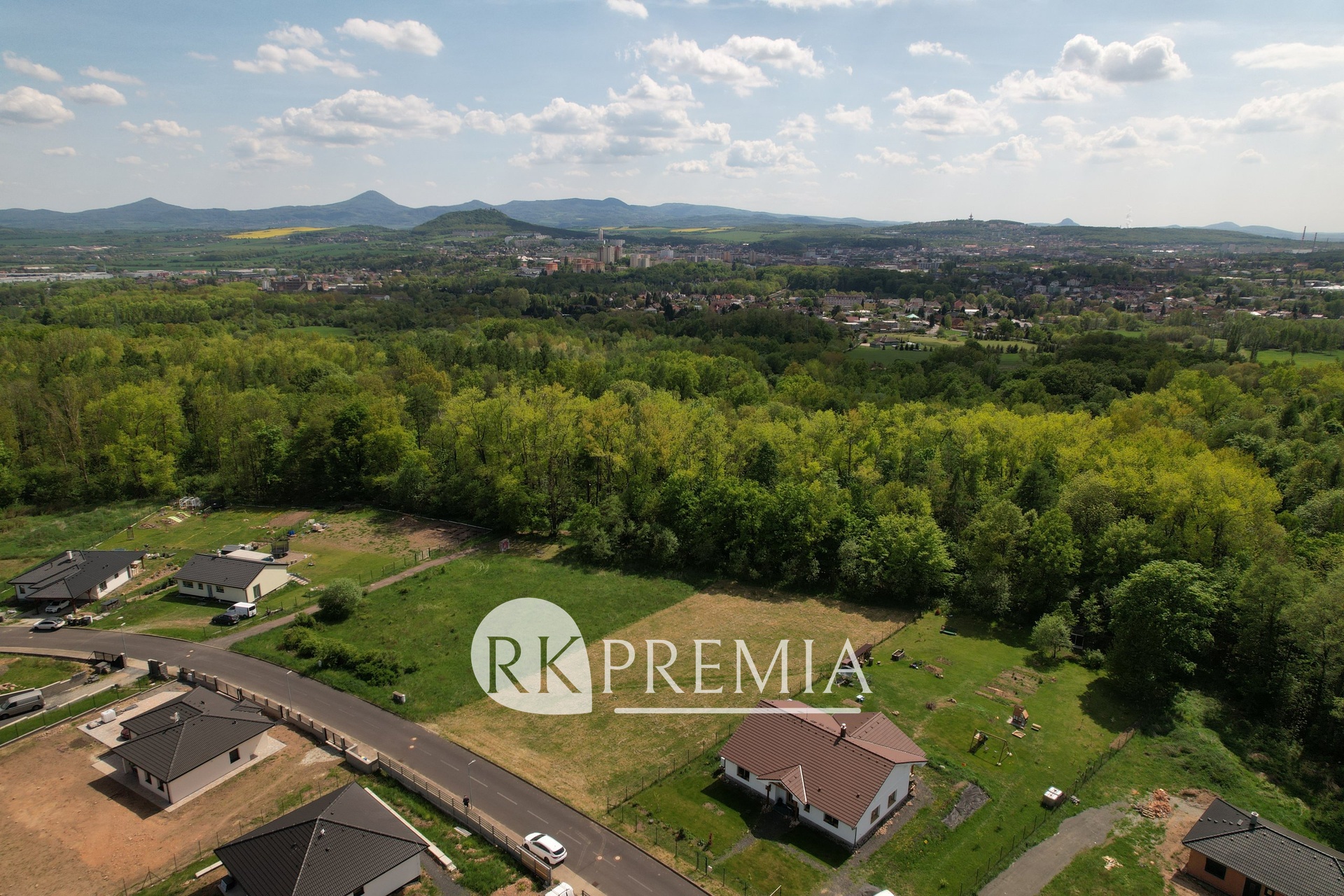 13Foto_Prodej pozemku Slunečná