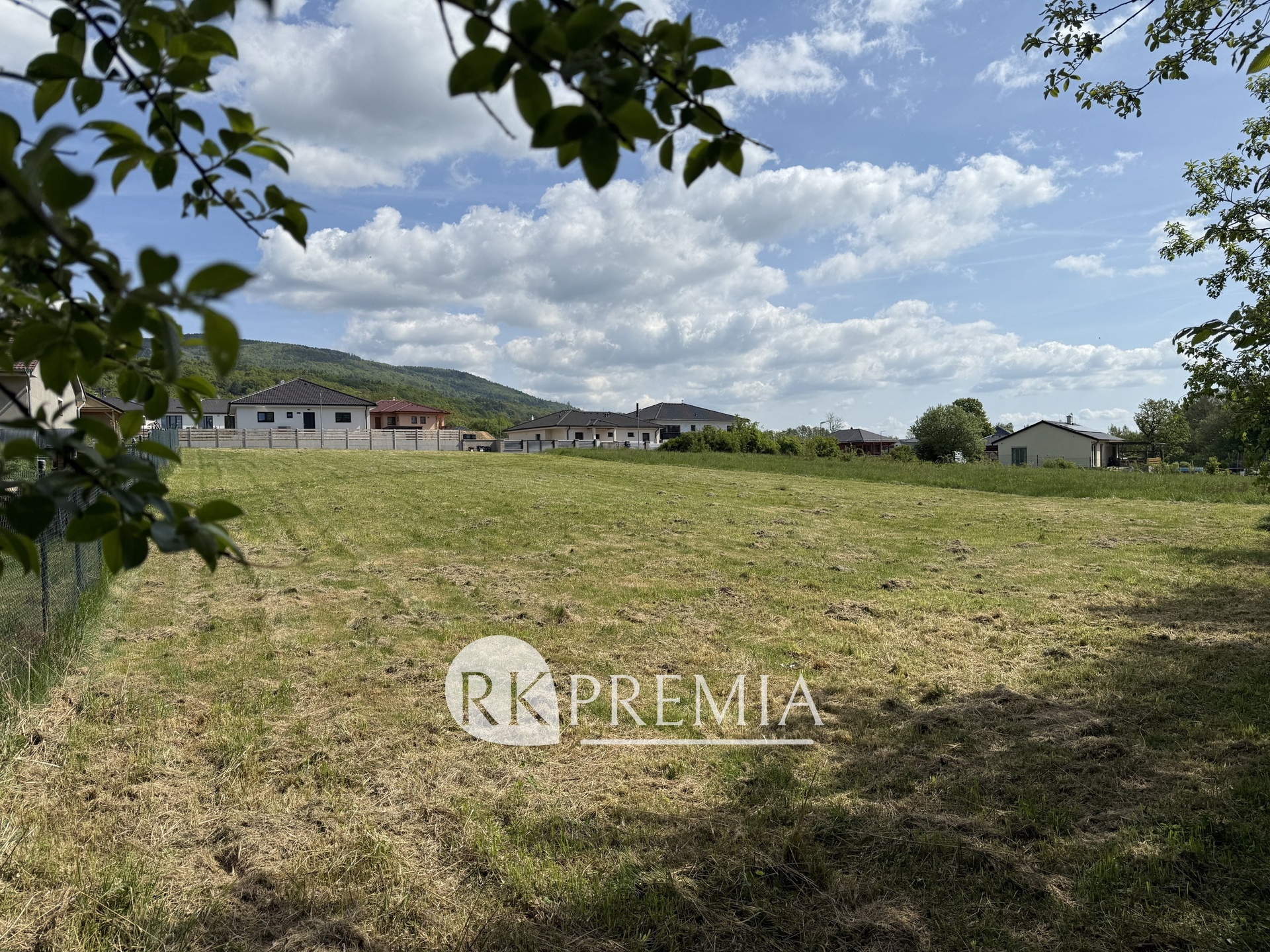 5Foto_Prodej pozemku Slunečná
