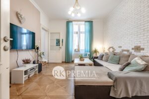 10foto_Čelakovského 3+1