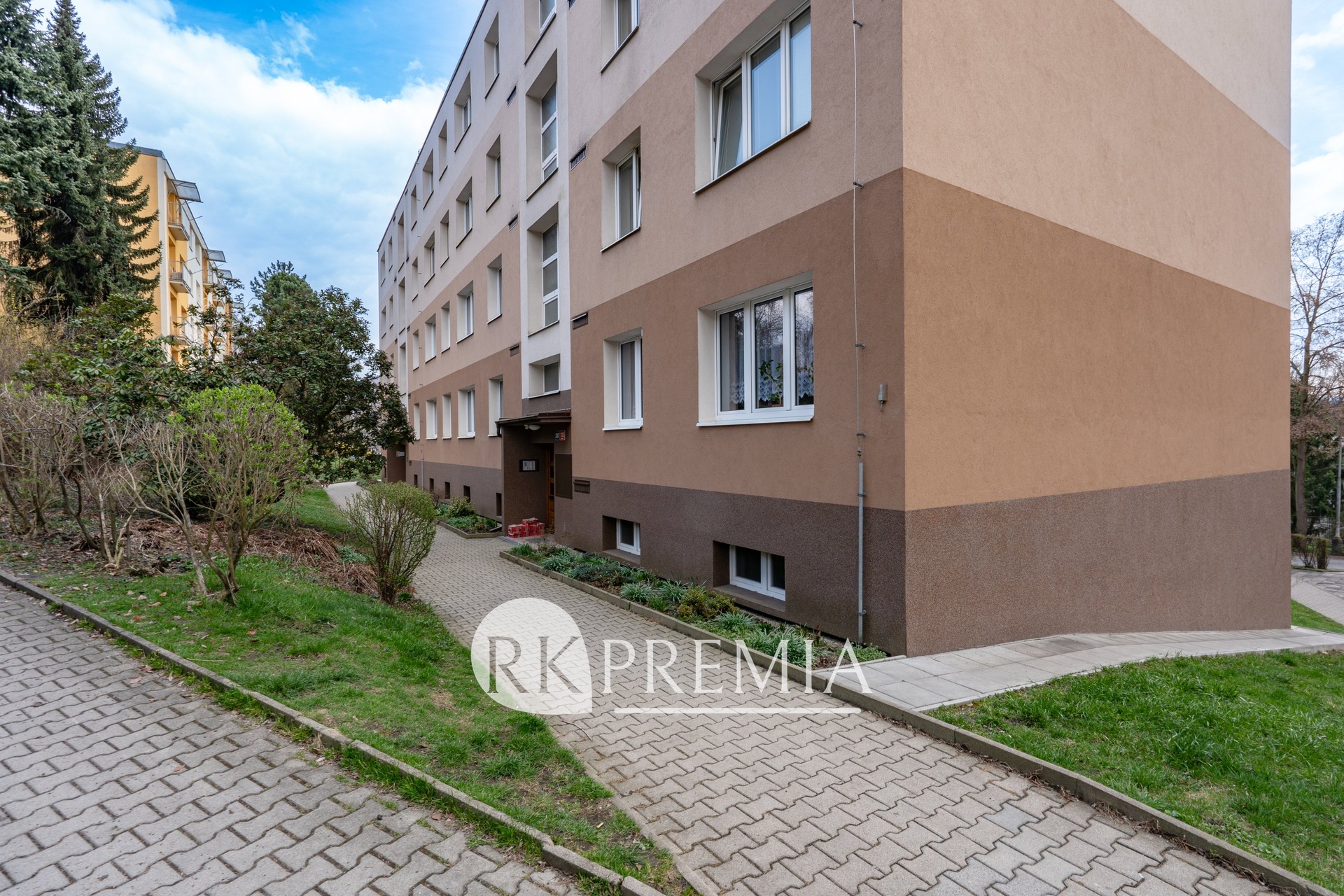 24foto_3+1 Kamenická, Děčín II