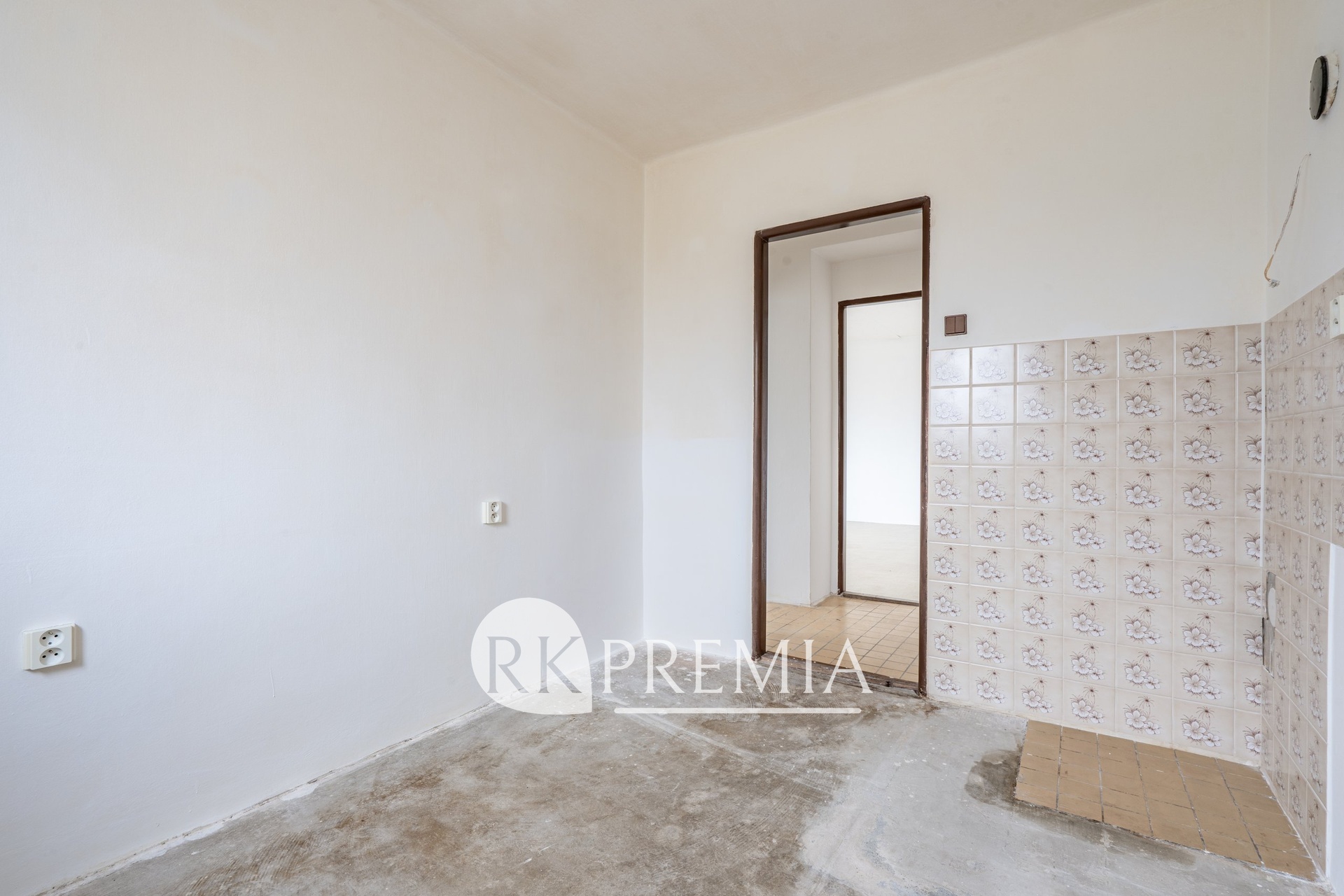 5foto_Prodej bytu 3+1, Měrunice