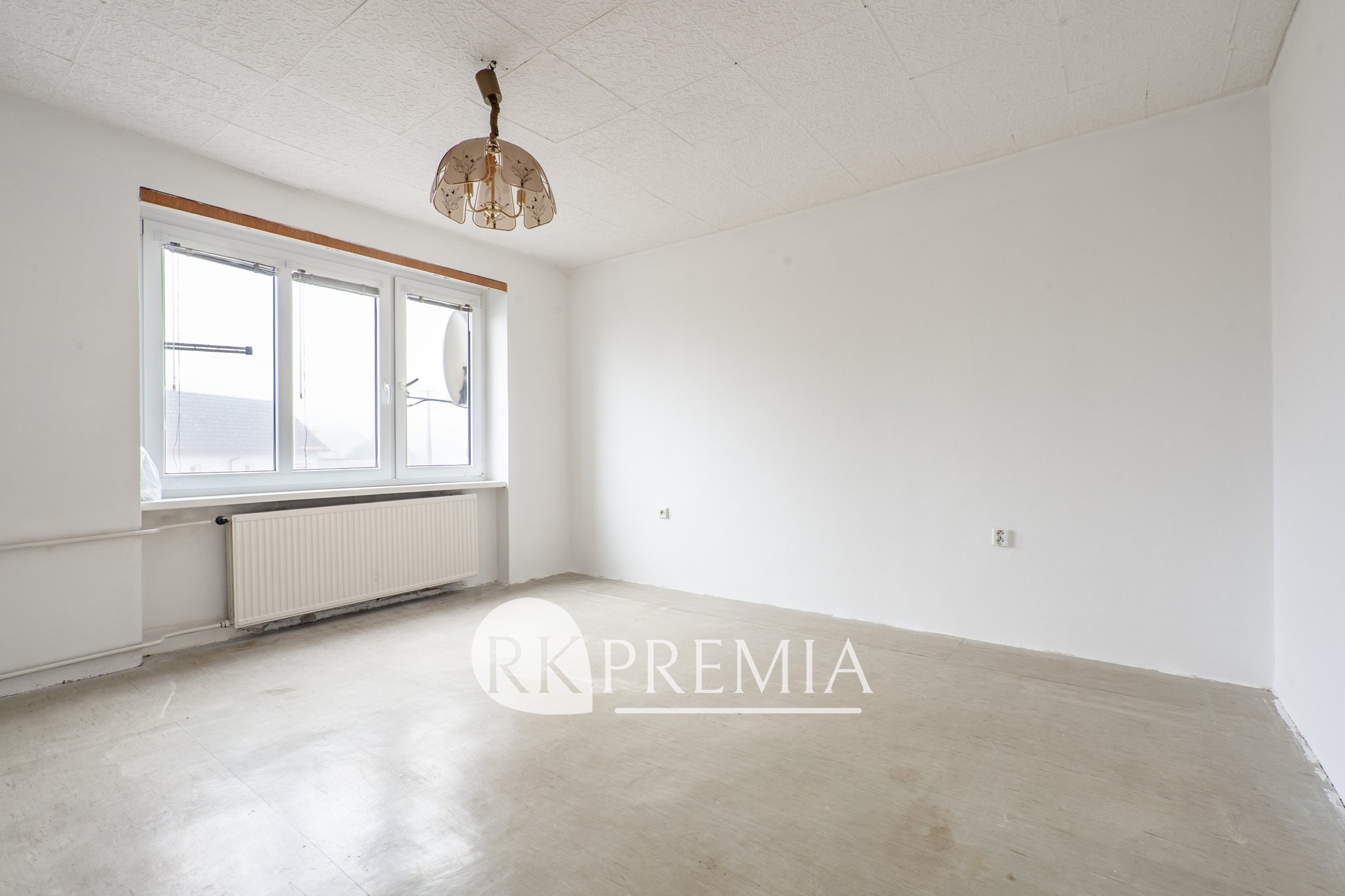 6foto_Prodej bytu 3+1, Měrunice