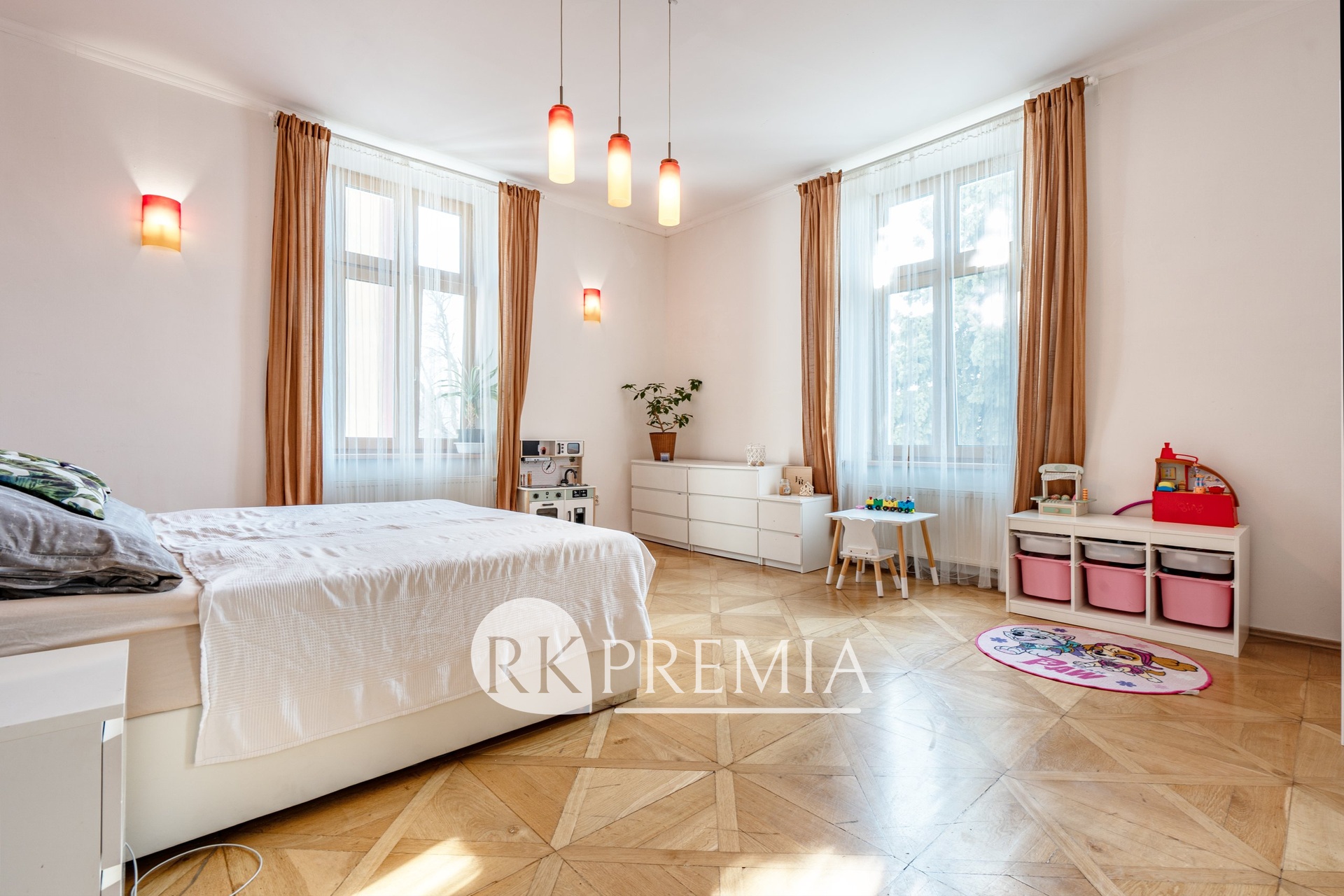 8foto_Čelakovského 3+1