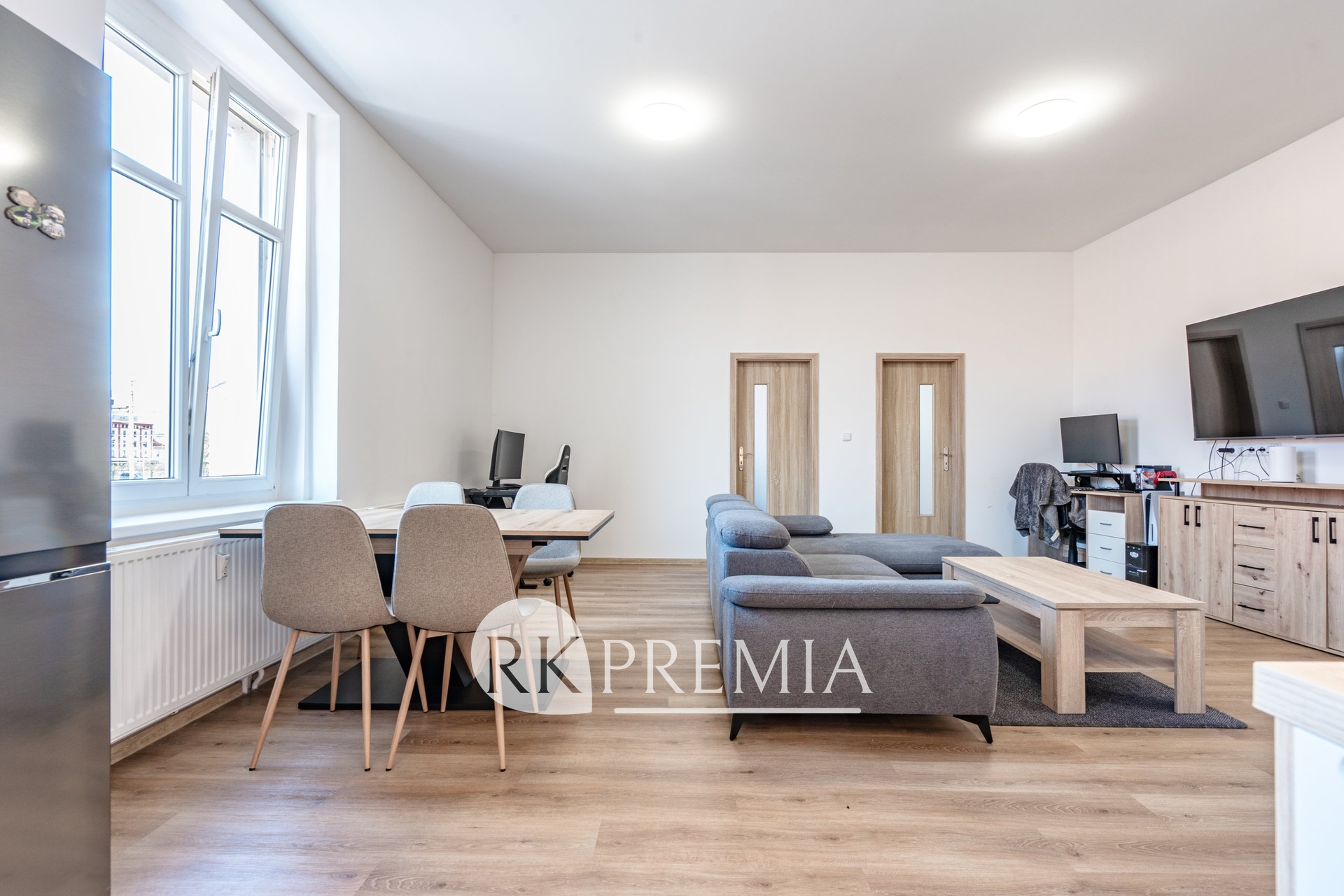 4foto_Podnájem 3kk, 28. října, TP