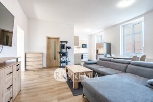 8foto_Podnájem 3kk, 28. října, TP